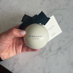 Jo Malone English Pear & Freesia soap bauble
